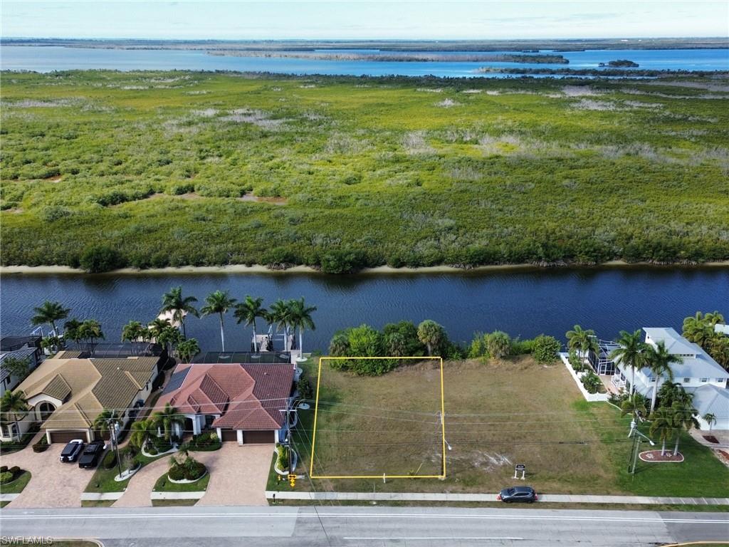 3216 Surfside Blvd Property Photo 2