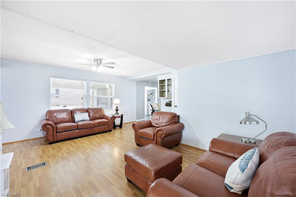 2797 Teakwood Blvd Property Photo 4