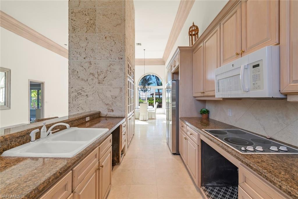 16632 Captiva Dr Property Photo 17