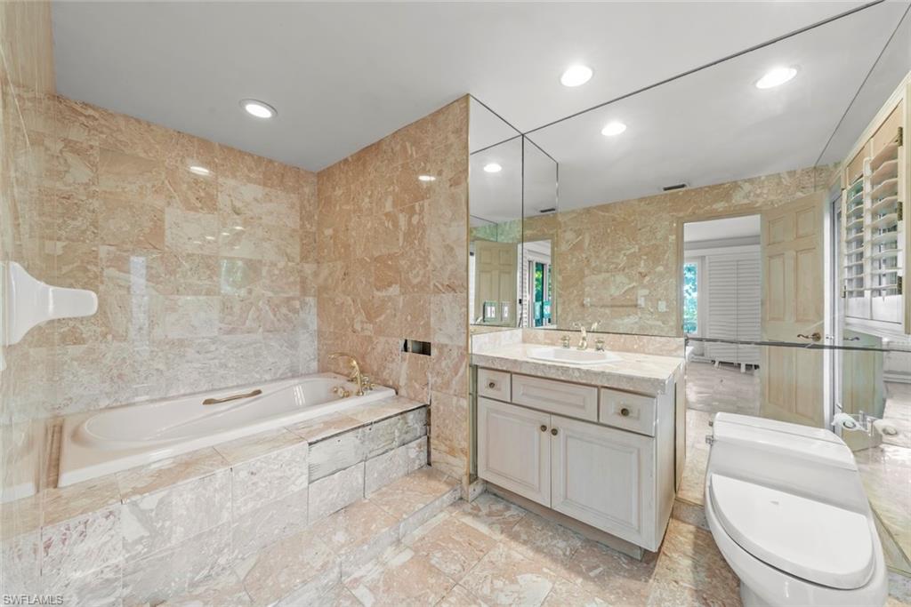 16632 Captiva Dr Property Photo 20