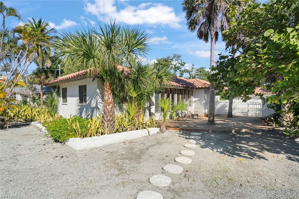16632 Captiva Dr Property Photo 28