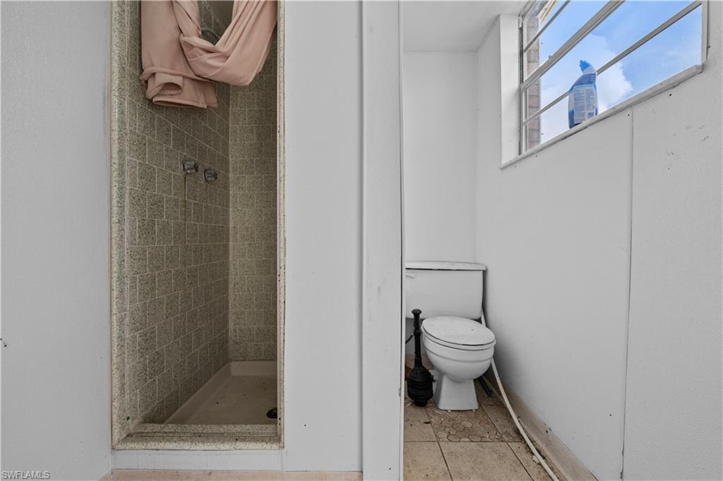 1085 West Ave Property Photo 14