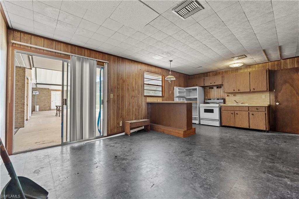 1085 West Ave Property Photo 34
