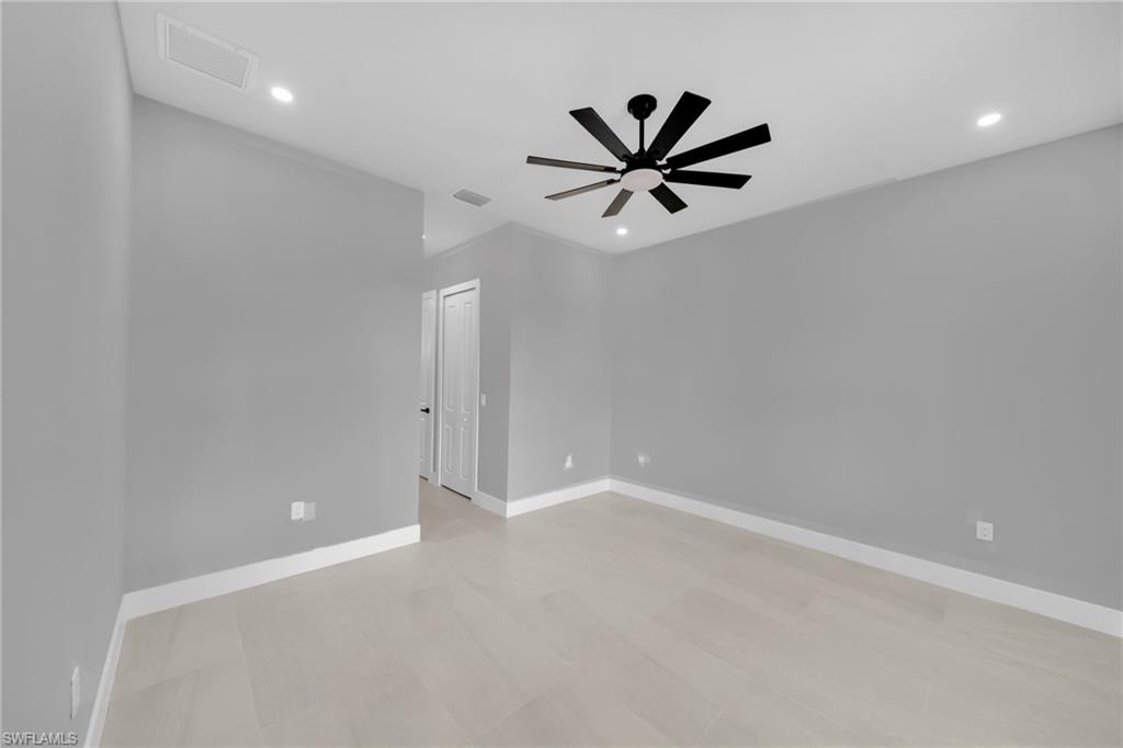 1002 Kanuga St E Property Photo 17