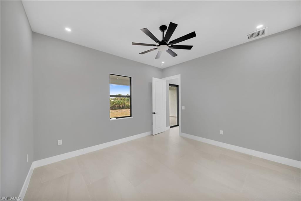 1002 Kanuga St E Property Photo 18