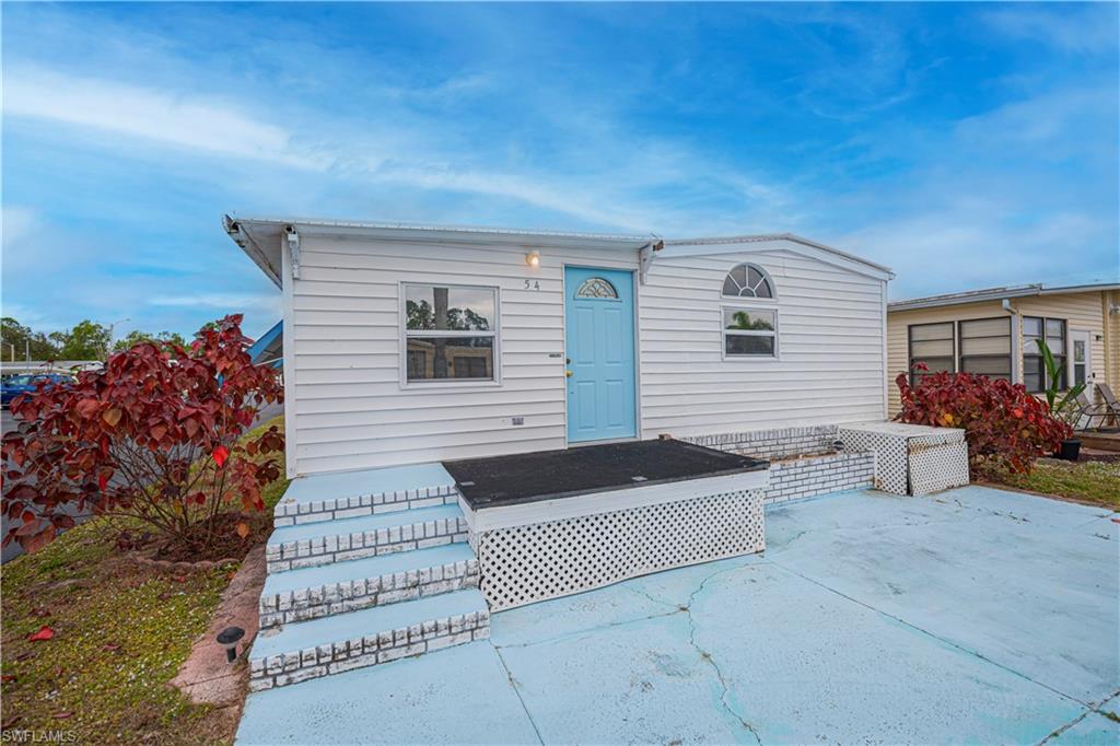 54 La Fonda LN Property Photo 1