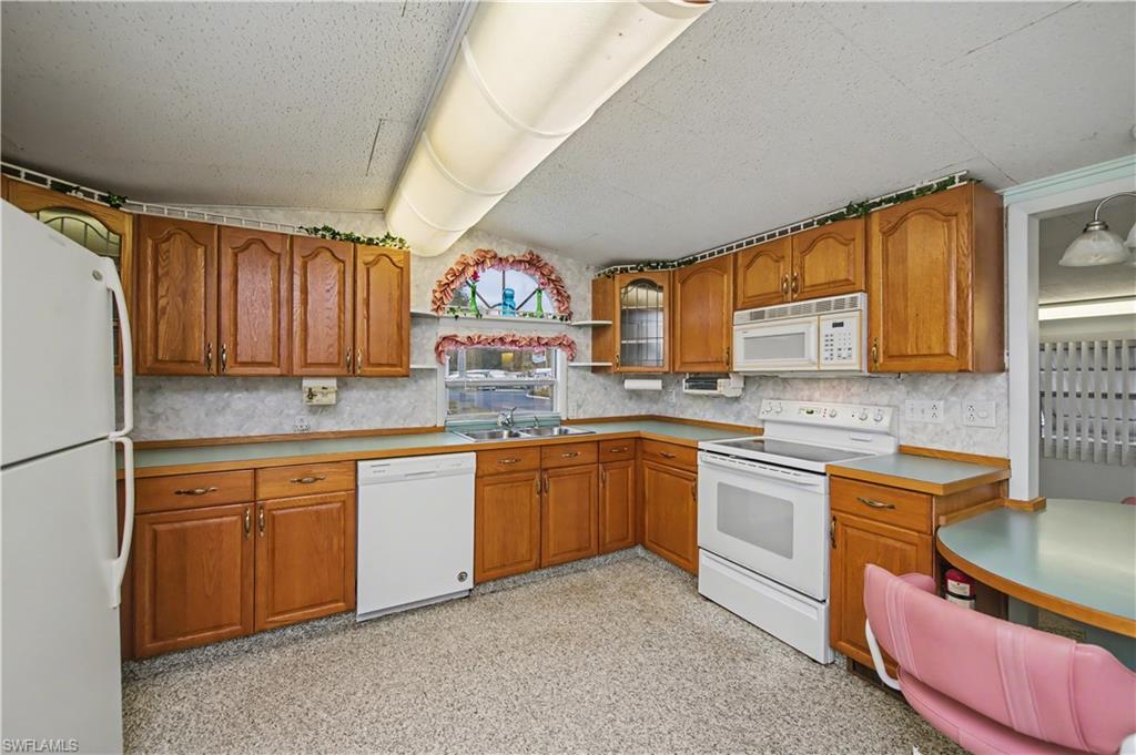 54 La Fonda Ln Property Photo 10
