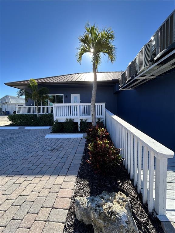6035 Estero Blvd # 4 Property Photo 9