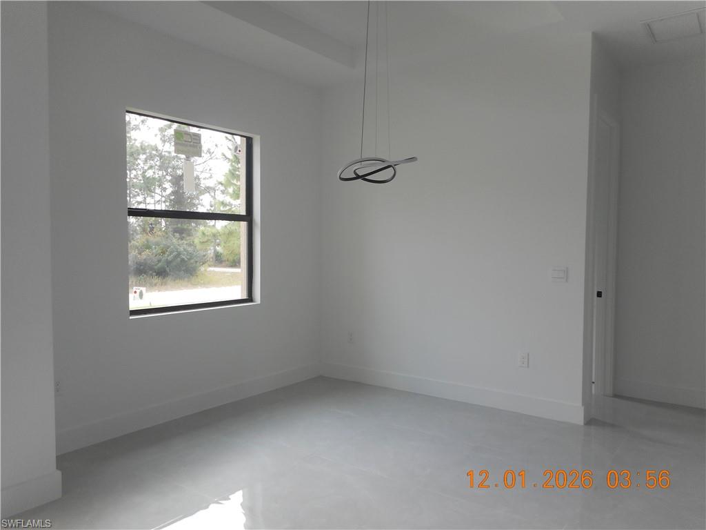 2616 38th St W Property Photo 6