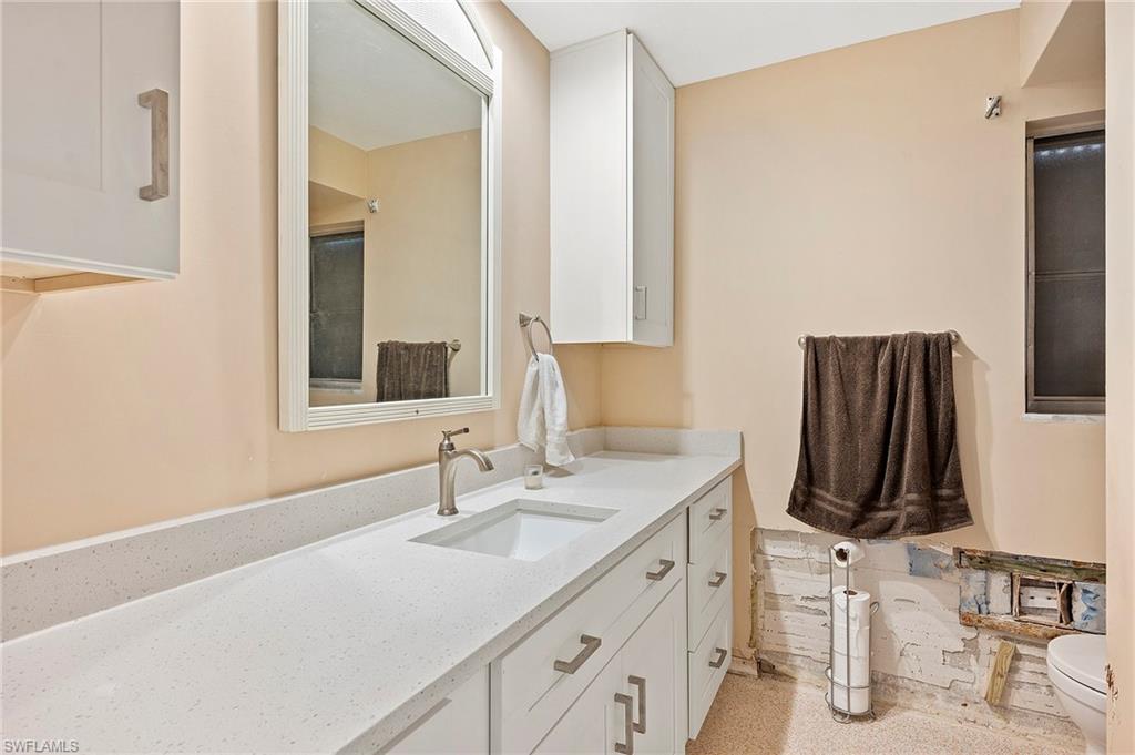 49 Fairview Blvd Property Photo 17