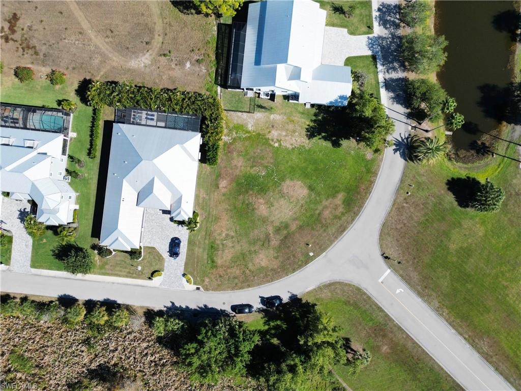 6057 Marsh Point Ln Property Photo 3