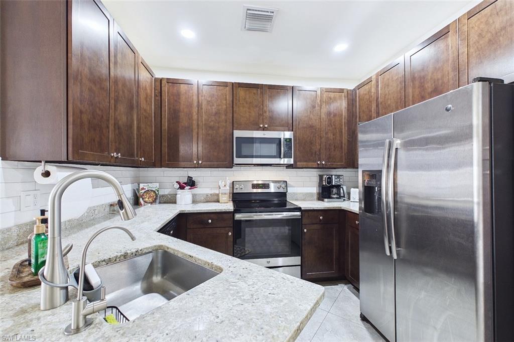 15821 Portofino Springs Blvd 102 Property Photo 21
