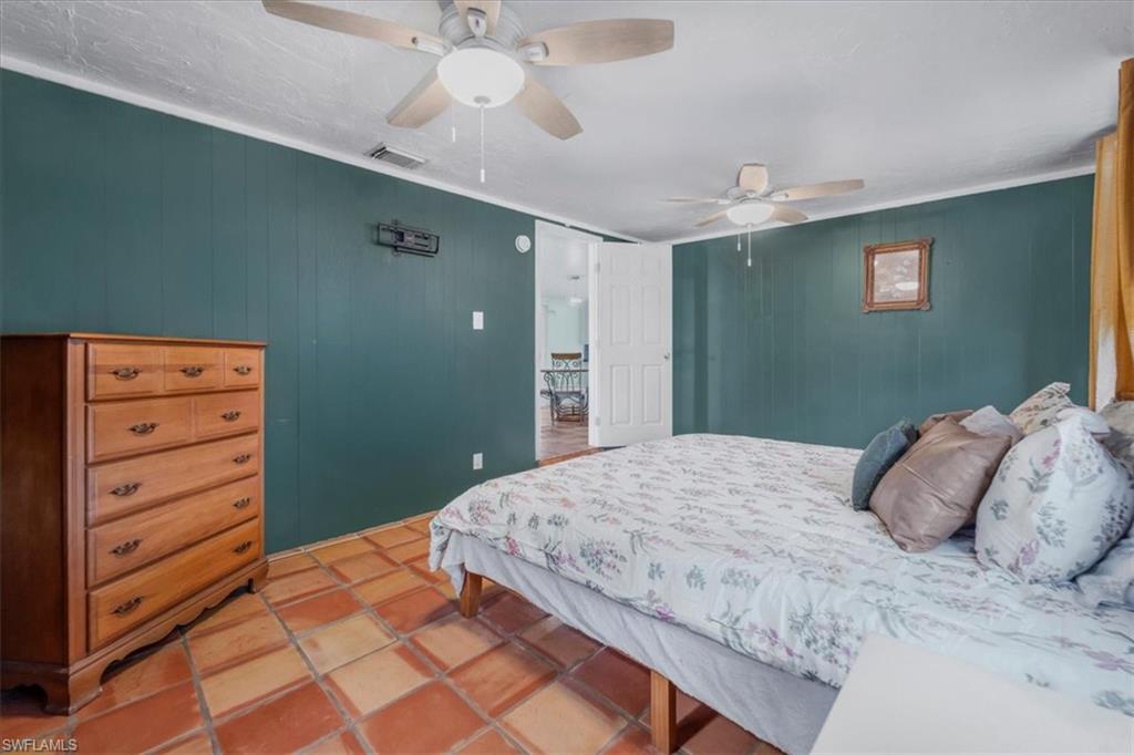 1083 Sunset Strip Property Photo 18