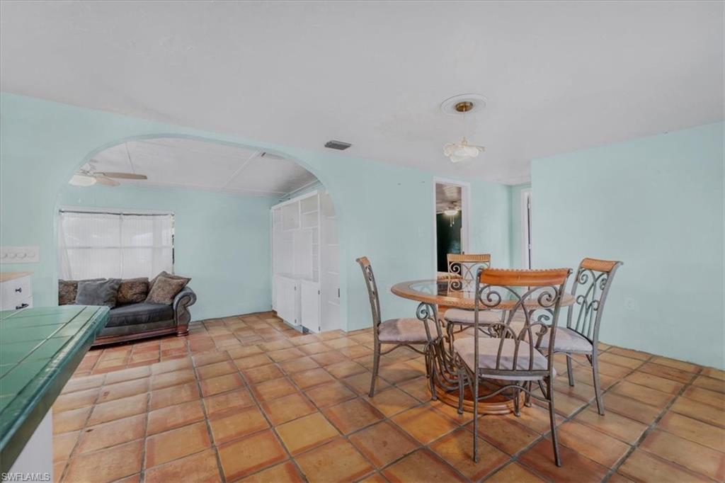 1083 Sunset Strip Property Photo 27