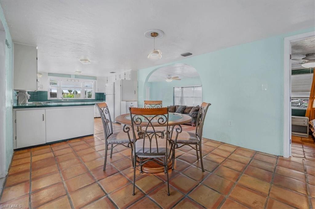 1083 Sunset Strip Property Photo 28