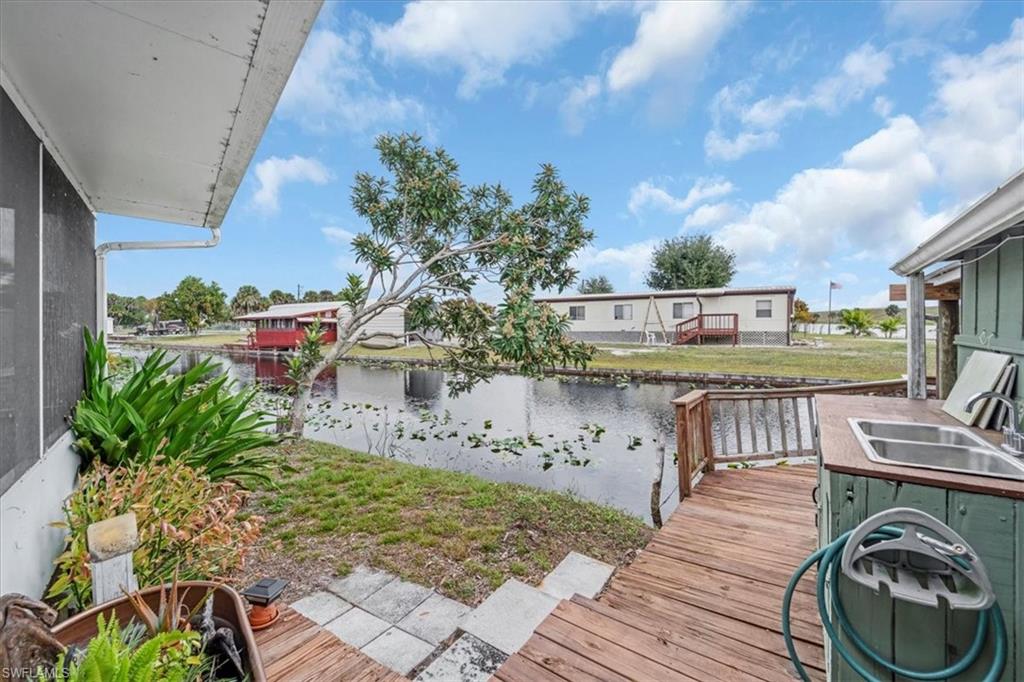 1083 Sunset Strip Property Photo 33