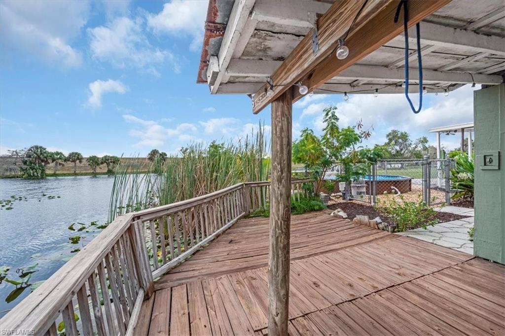 1083 Sunset Strip Property Photo 37