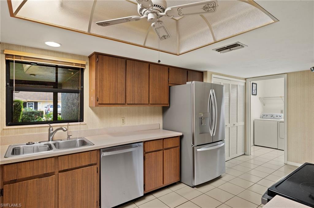 5665 Arvine Cir Property Photo 8