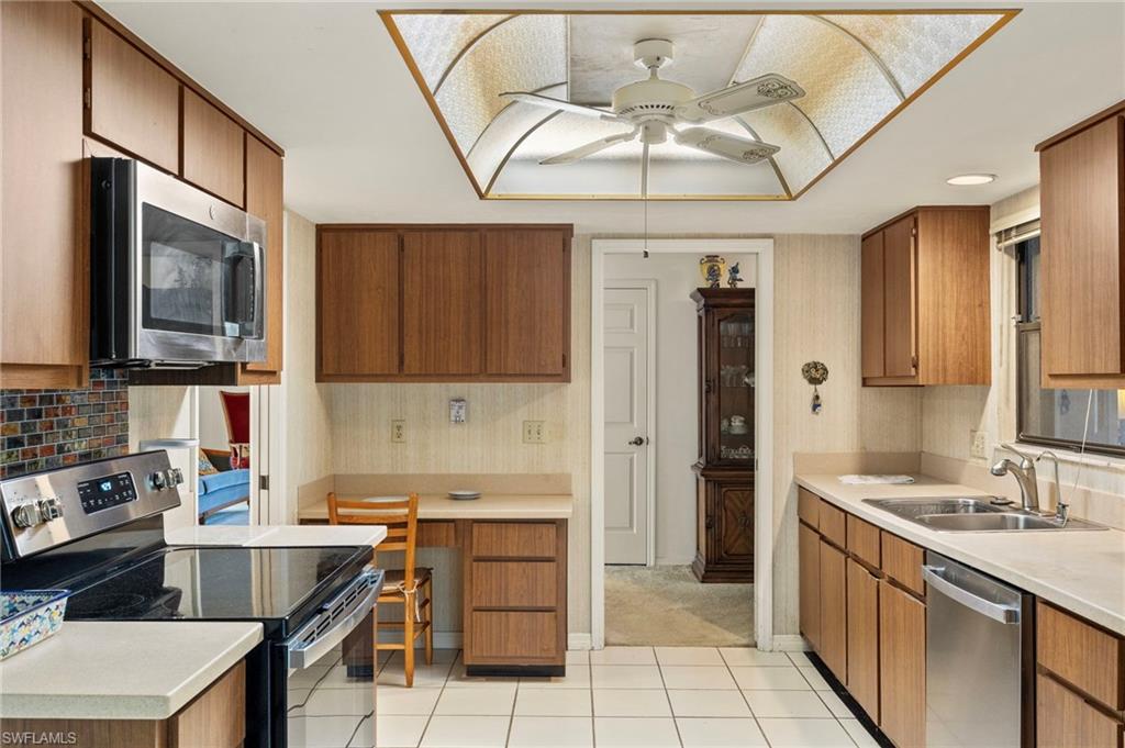 5665 Arvine Cir Property Photo 10