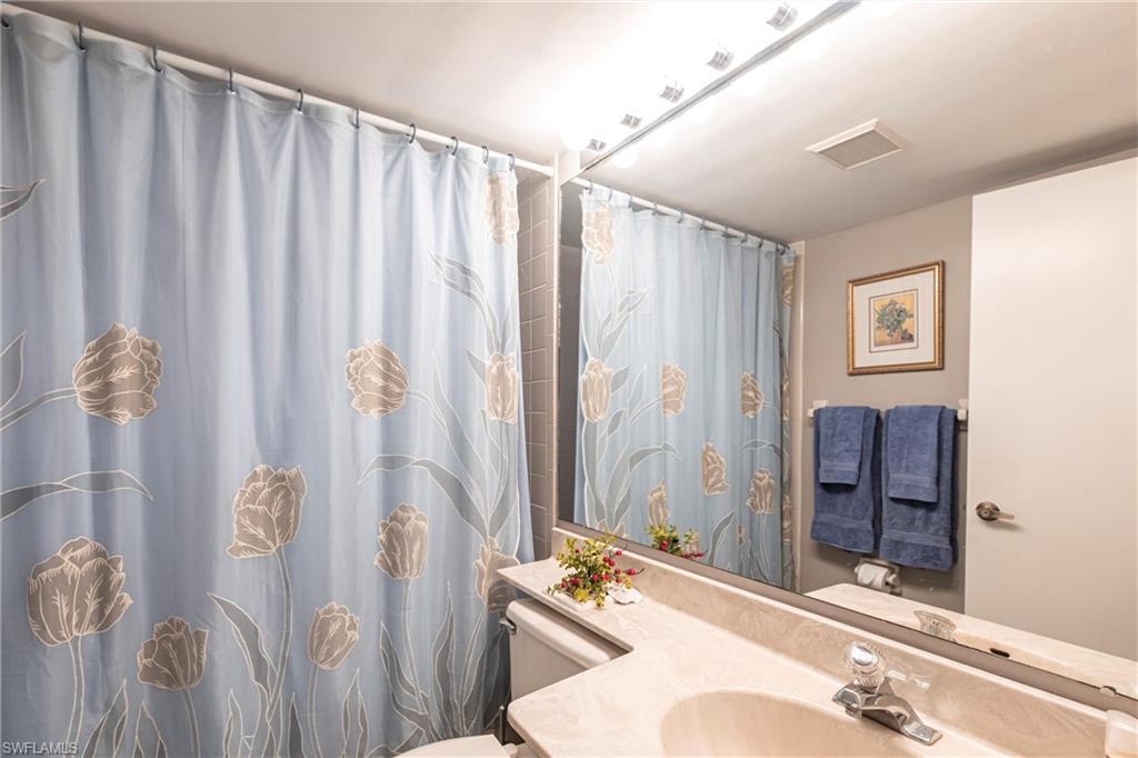 5665 Trailwinds Dr 615 Property Photo 10