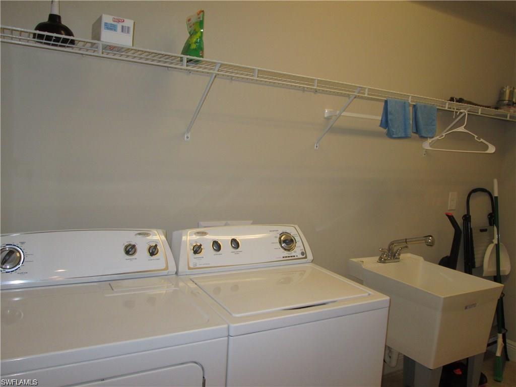 10702 Cetrella Dr Property Photo 16