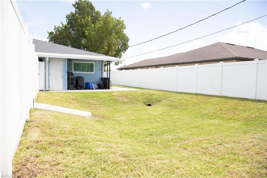 2828 Santa Barbara Blvd Property Photo 6