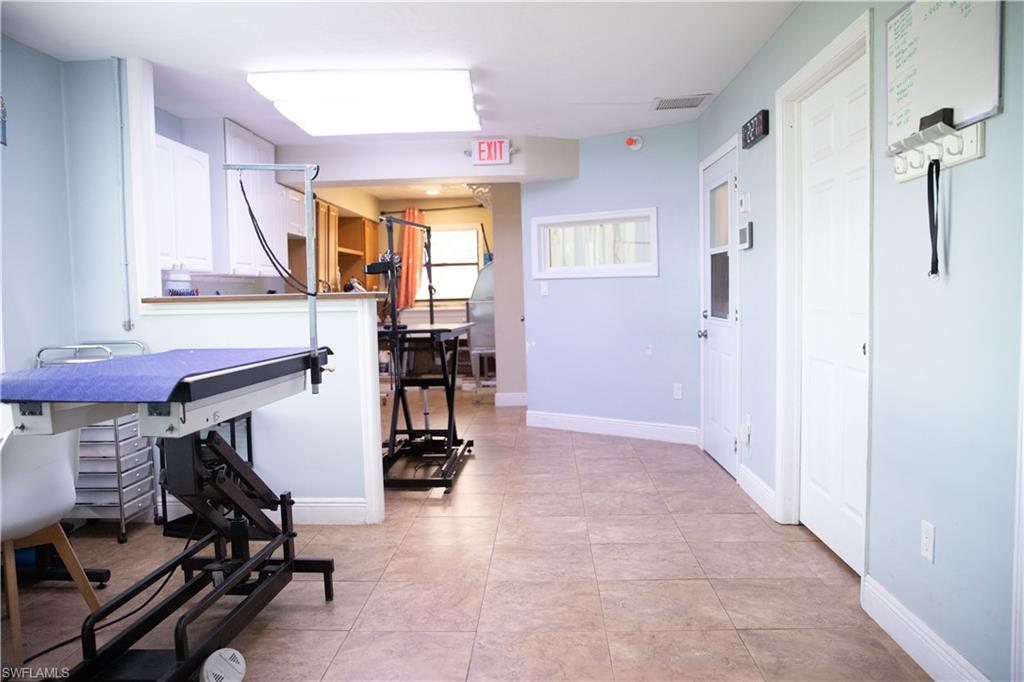 2828 Santa Barbara Blvd Property Photo 32