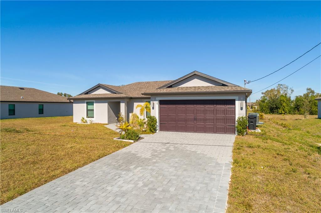 839 Yellowbird Dr Property Photo 3