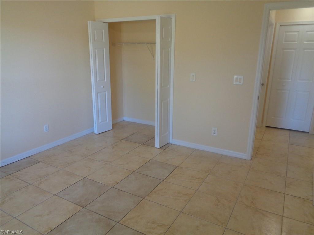 461/463 Loretta Ave S Property Photo 42