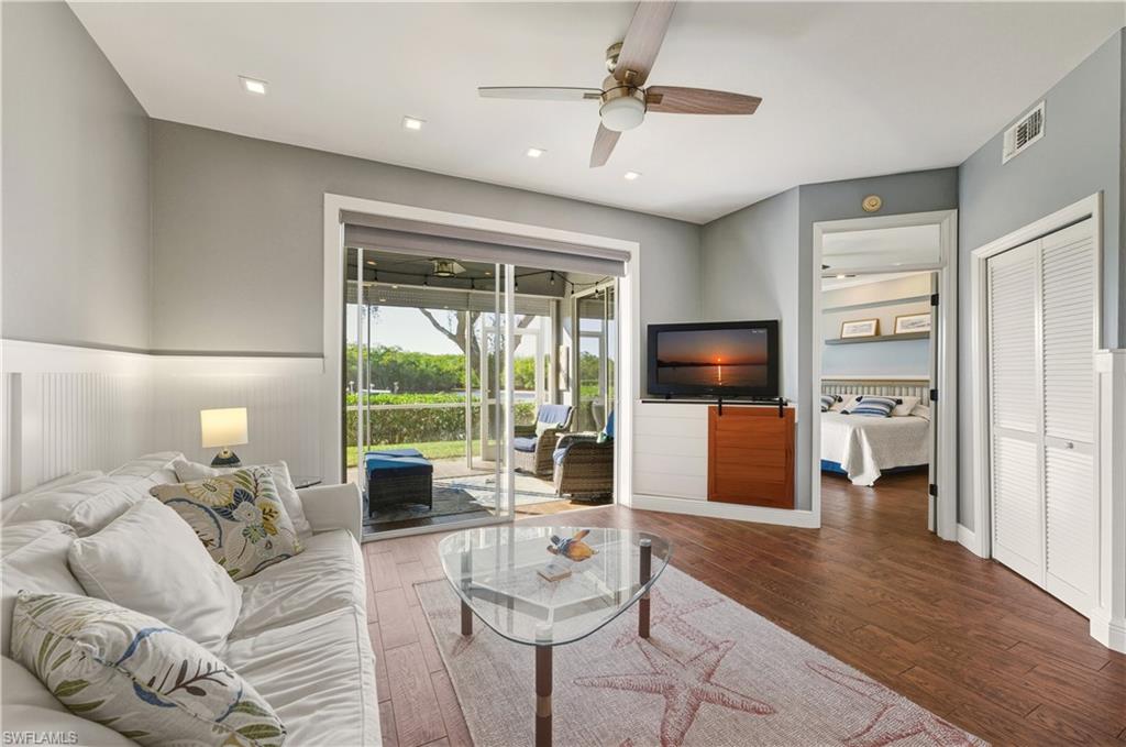 230 Newport Dr 602 Property Photo 10