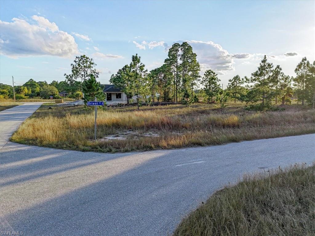 1118 Orient St E Property Photo 2