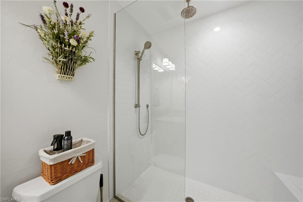 345 Mango St 604 Property Photo 18