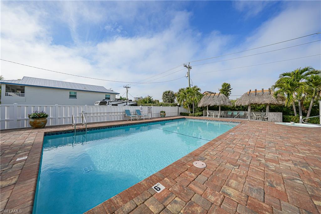345 Mango St 604 Property Photo 34