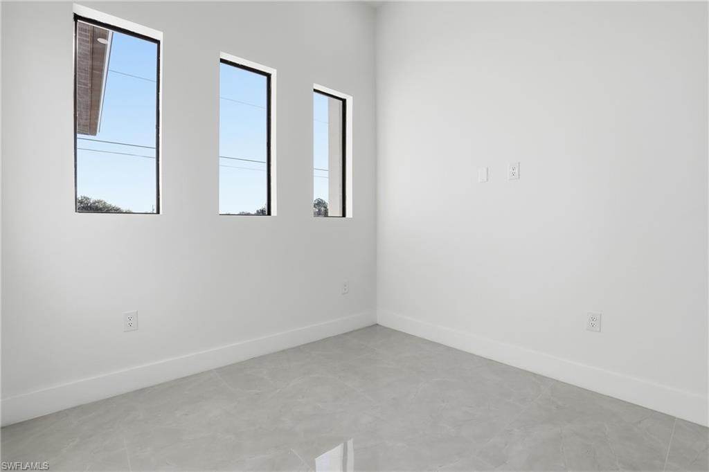 3204 Sunshine Blvd S Property Photo 14