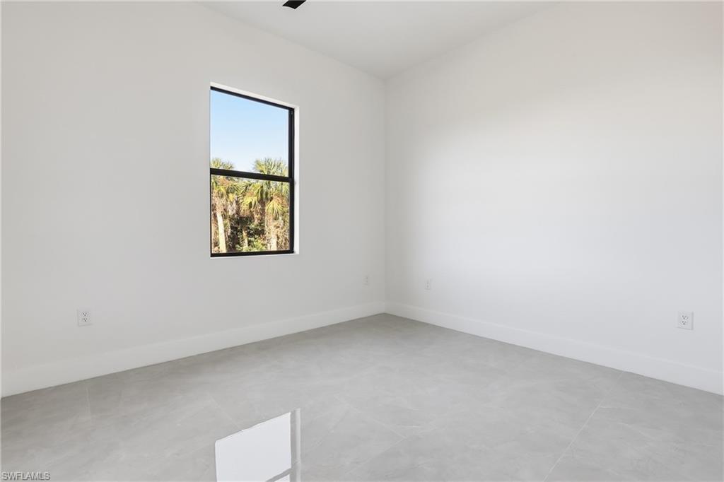 3204 Sunshine Blvd S Property Photo 37