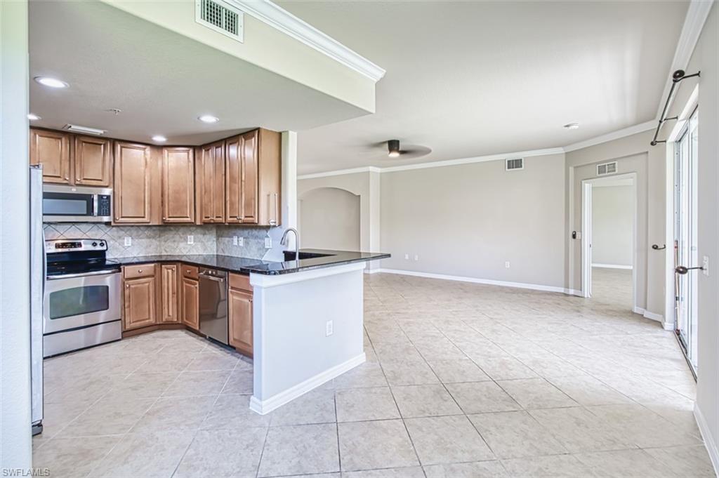 17451 Old Harmony Dr 102 Property Photo 11