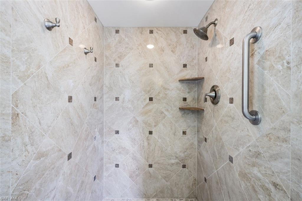 1030 Aqua Ln Property Photo 18