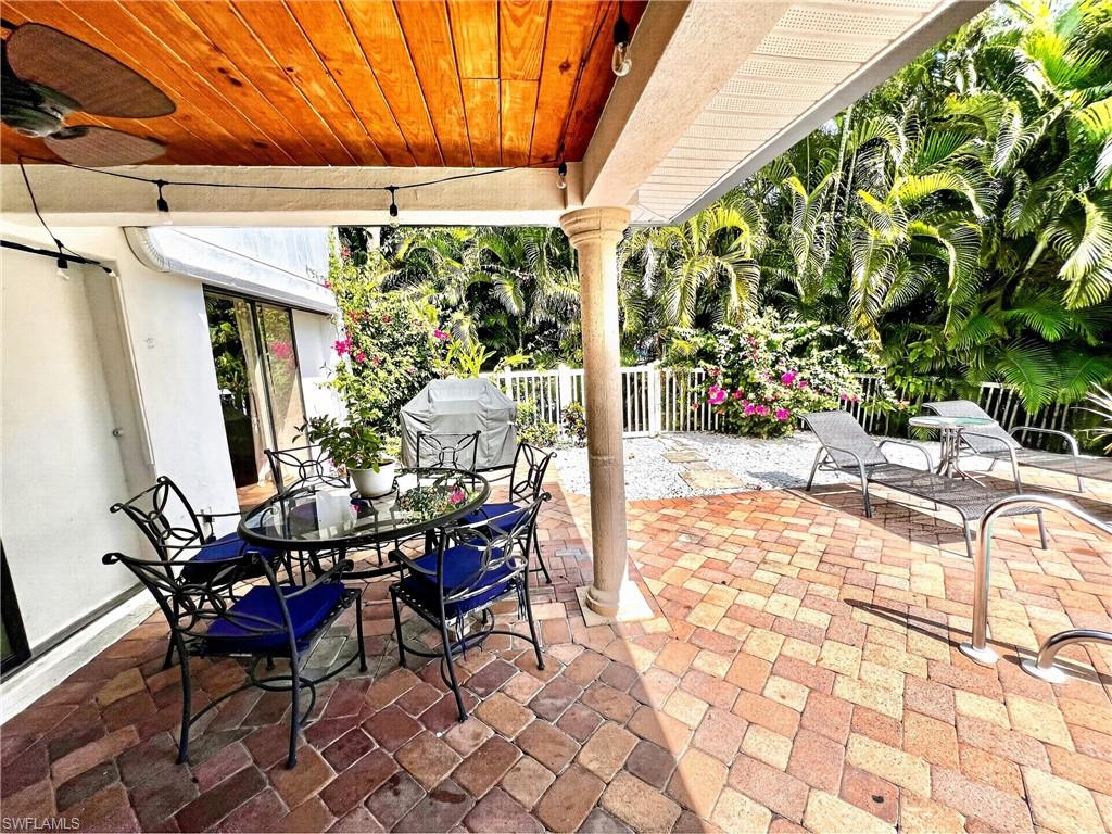 1030 Aqua Ln Property Photo 30