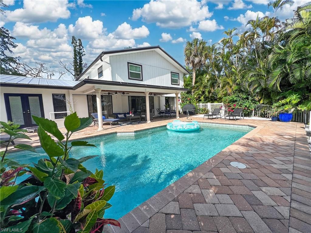 1030 Aqua Ln Property Photo 38