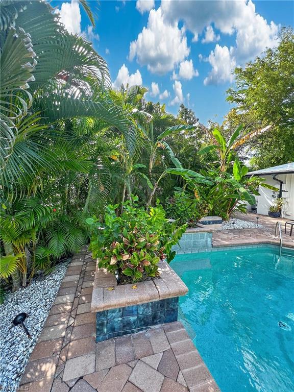 1030 Aqua Ln Property Photo 40