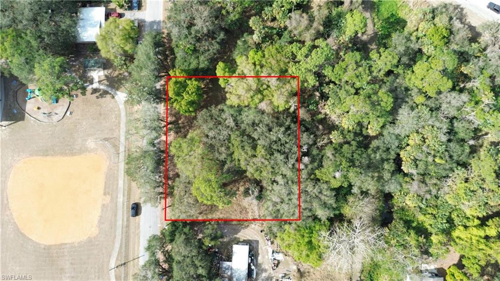 Suwanee Ave Property Photo 2