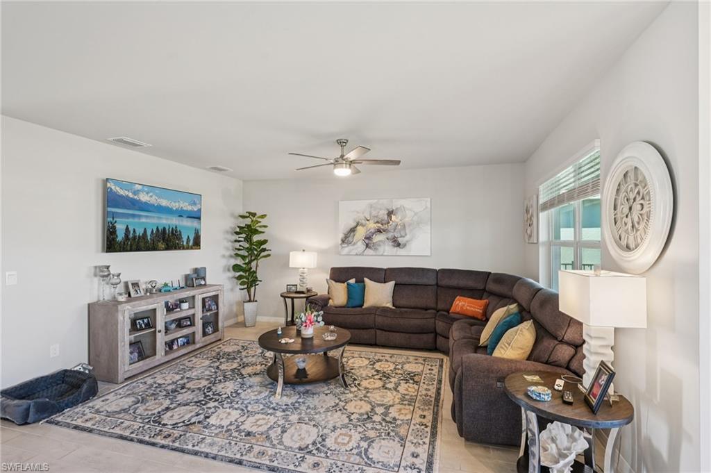 2841 Pillar Coral Ln Property Photo 4