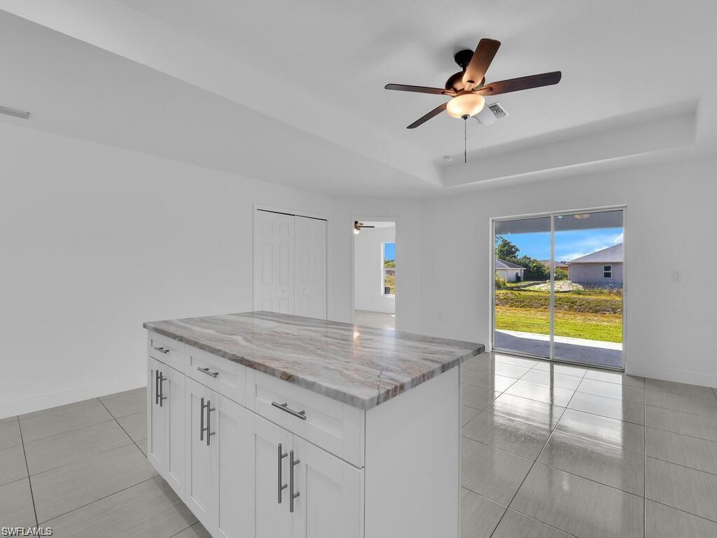 716/718 Harry Ave S Property Photo 5