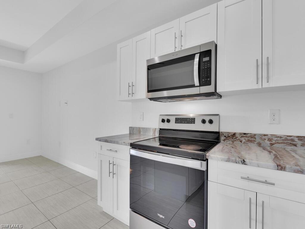 716/718 Harry Ave S Property Photo 8