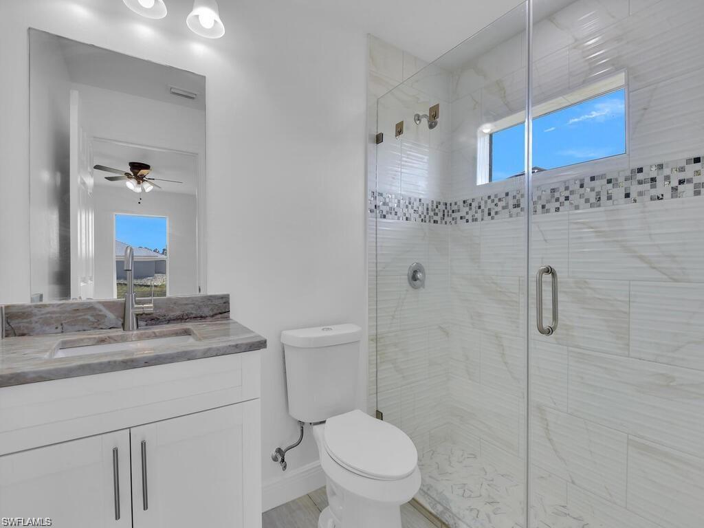716/718 Harry Ave S Property Photo 11