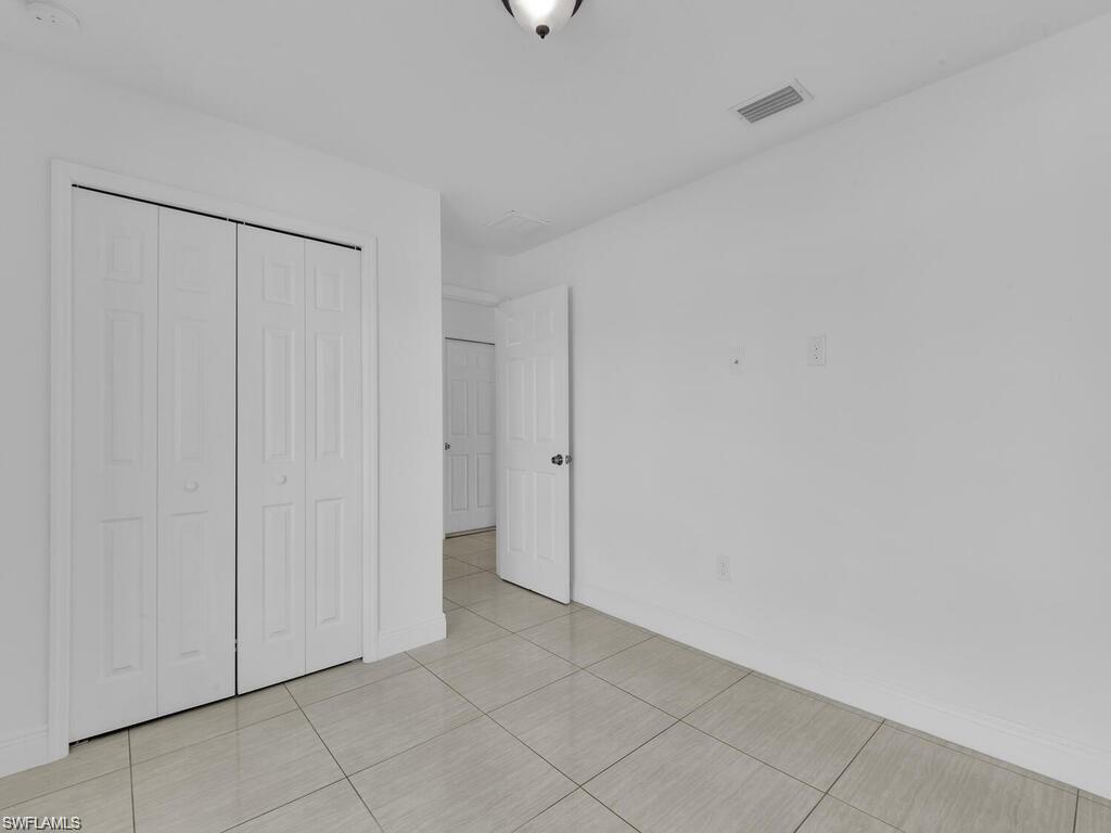 716/718 Harry Ave S Property Photo 16