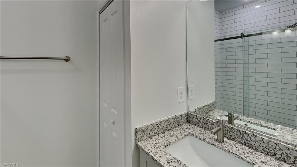 3106-3108 Se Santa Barbara Pl Property Photo 13