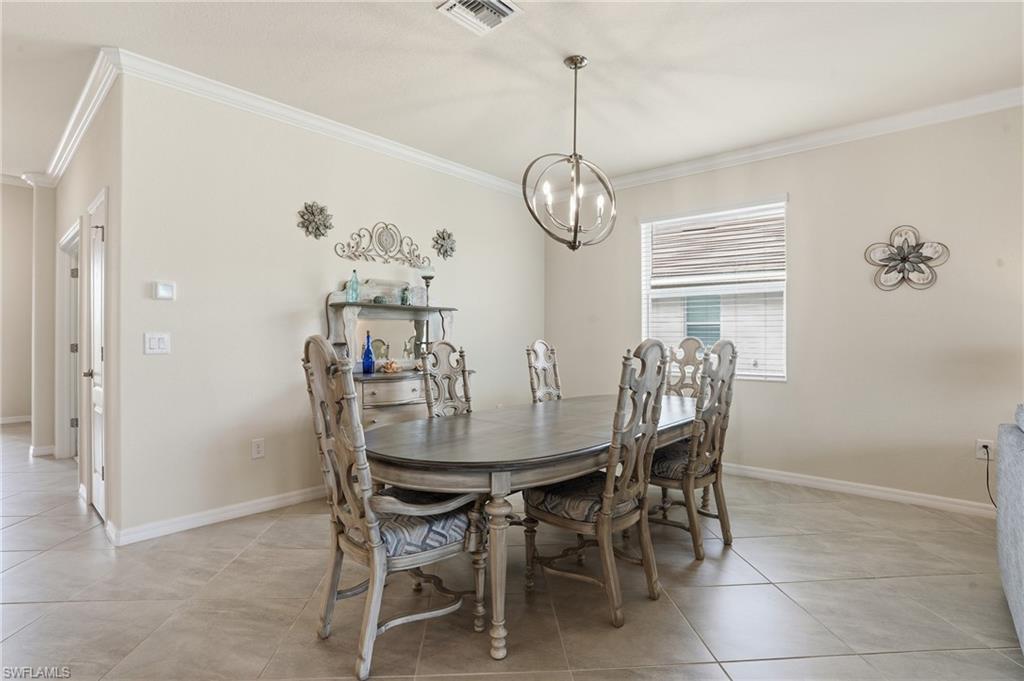 4025 E Hampton Cir Property Photo 7