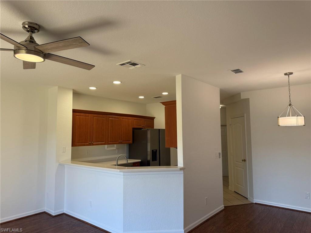 1376 Weeping Willow Ct Property Photo 7