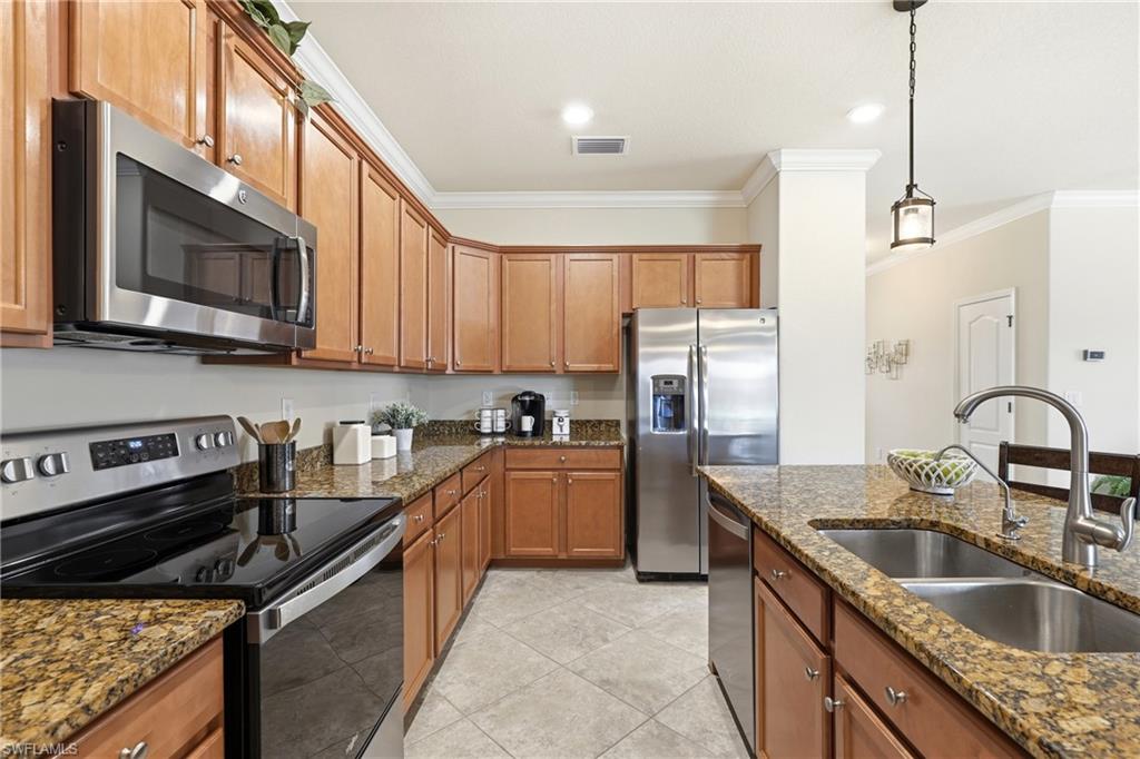 10976 Cherry Laurel Dr Property Photo 4